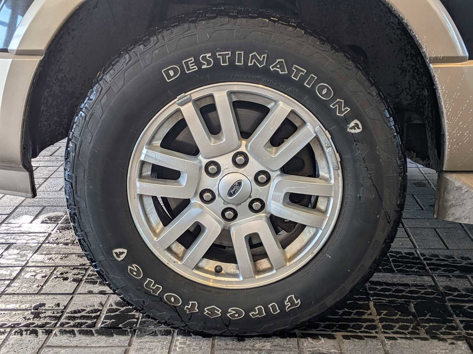 Used 2014 Ford Expedition XLT w/ Equipment Group 202A image 12