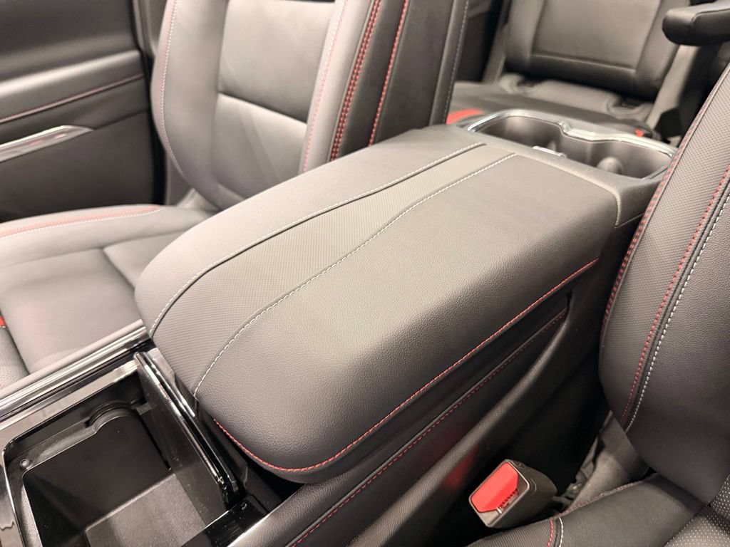 Used 2026 Chevrolet Traverse RS w/ LPO, Floor Liner Package AWD/4WD image 42