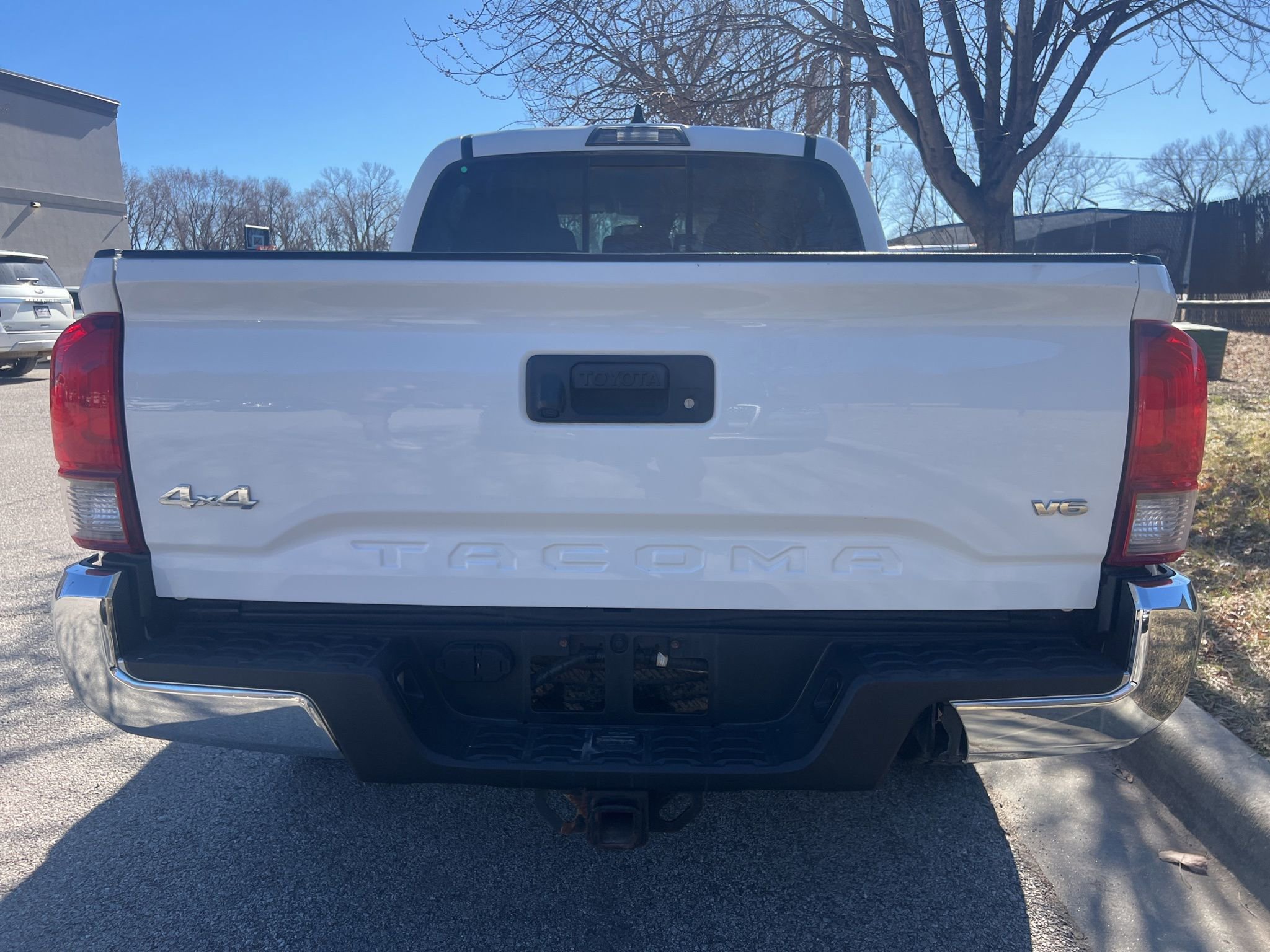 Used 2020 Toyota Tacoma SR5 image 6