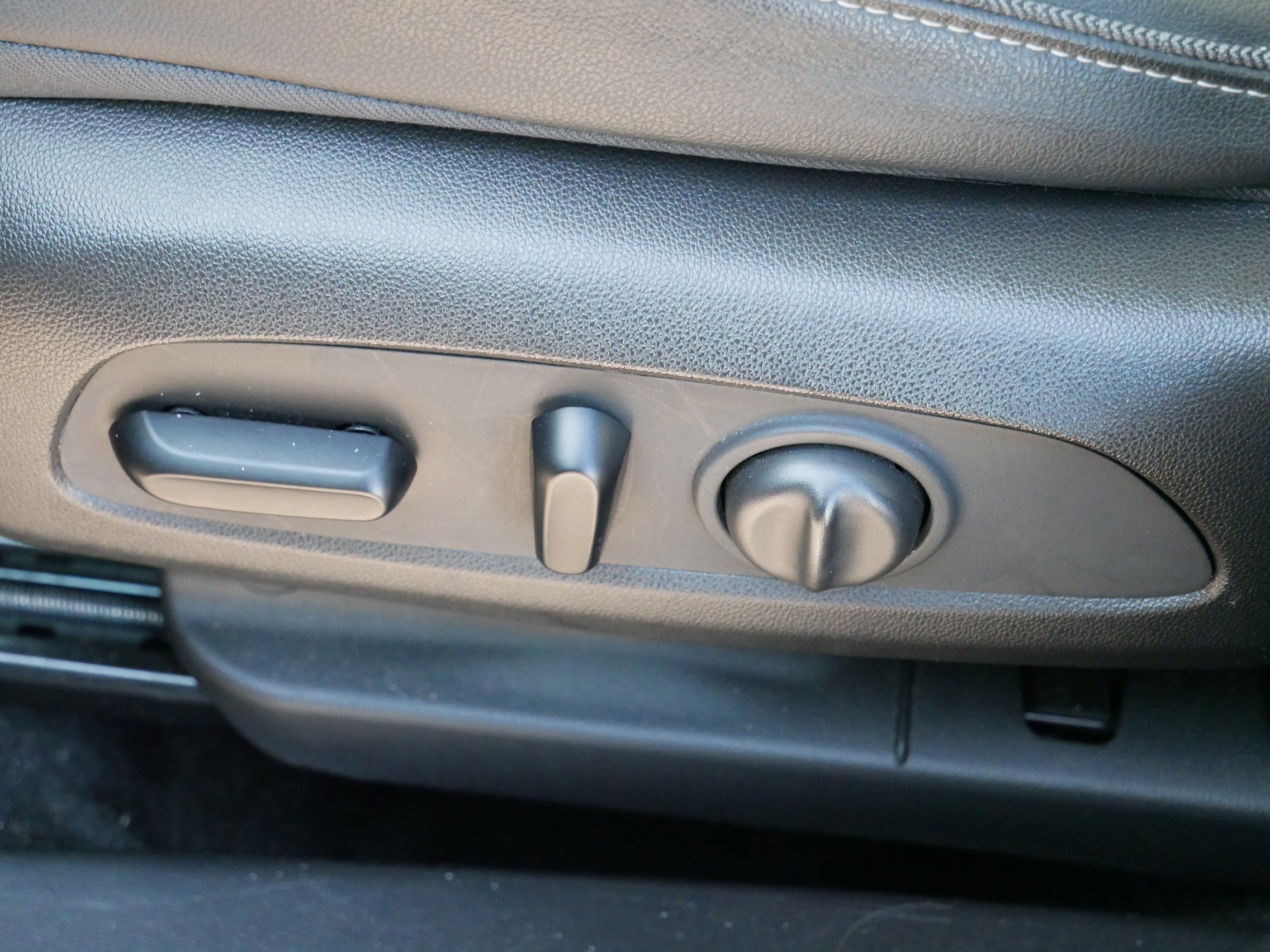 Used 2021 Buick Encore GX Select image 17