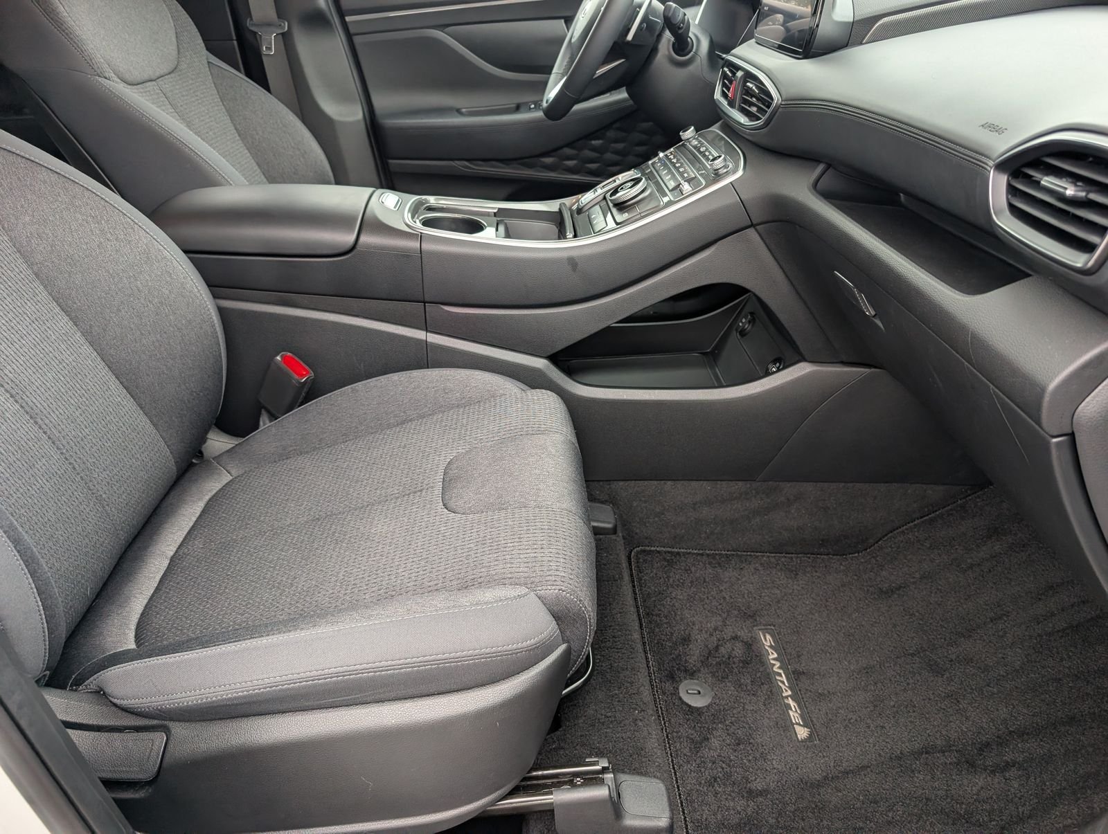 Used 2023 Hyundai Santa Fe SEL FWD image 28
