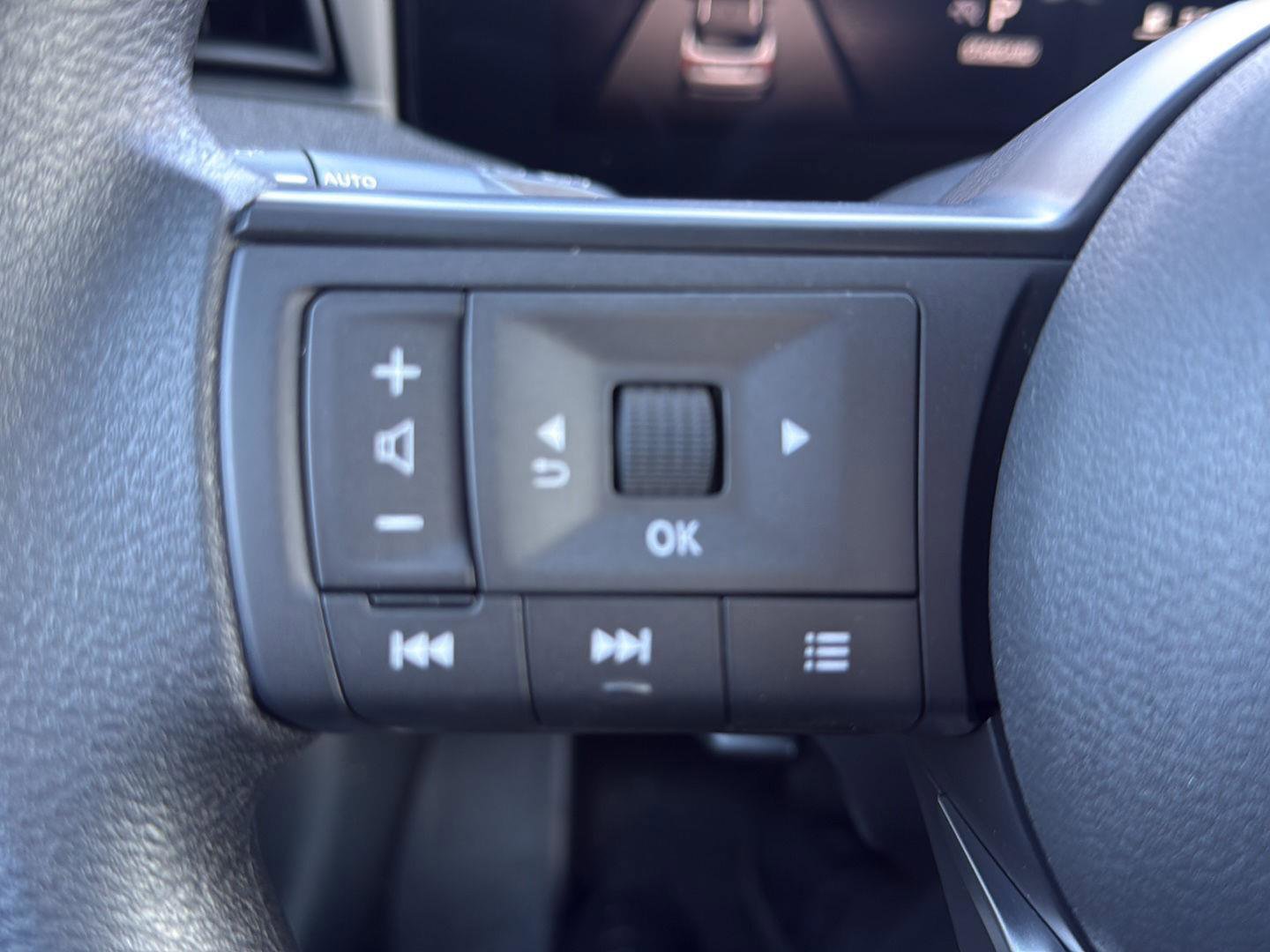 New 2026 Nissan Kicks SV image 12