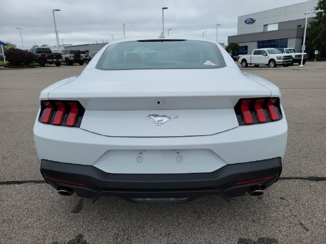 Used 2026 Ford Mustang Premium RWD image 4