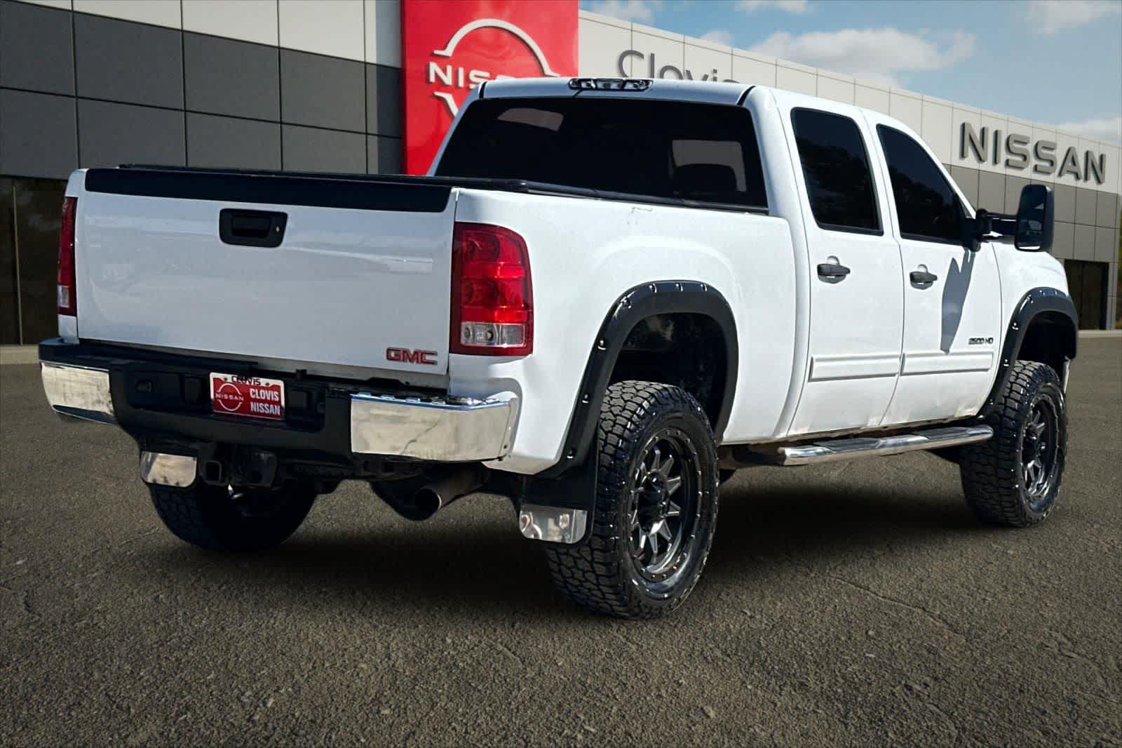 Used 2013 GMC Sierra 2500 SLE AWD/4WD image 3
