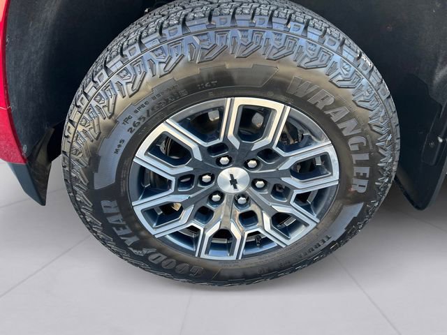 Used 2025 Chevrolet Colorado Z71 w/ Technology Package image 9