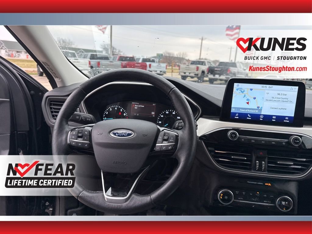 Used 2021 Ford Escape SE w/ SE Sport Appearance Package image 40