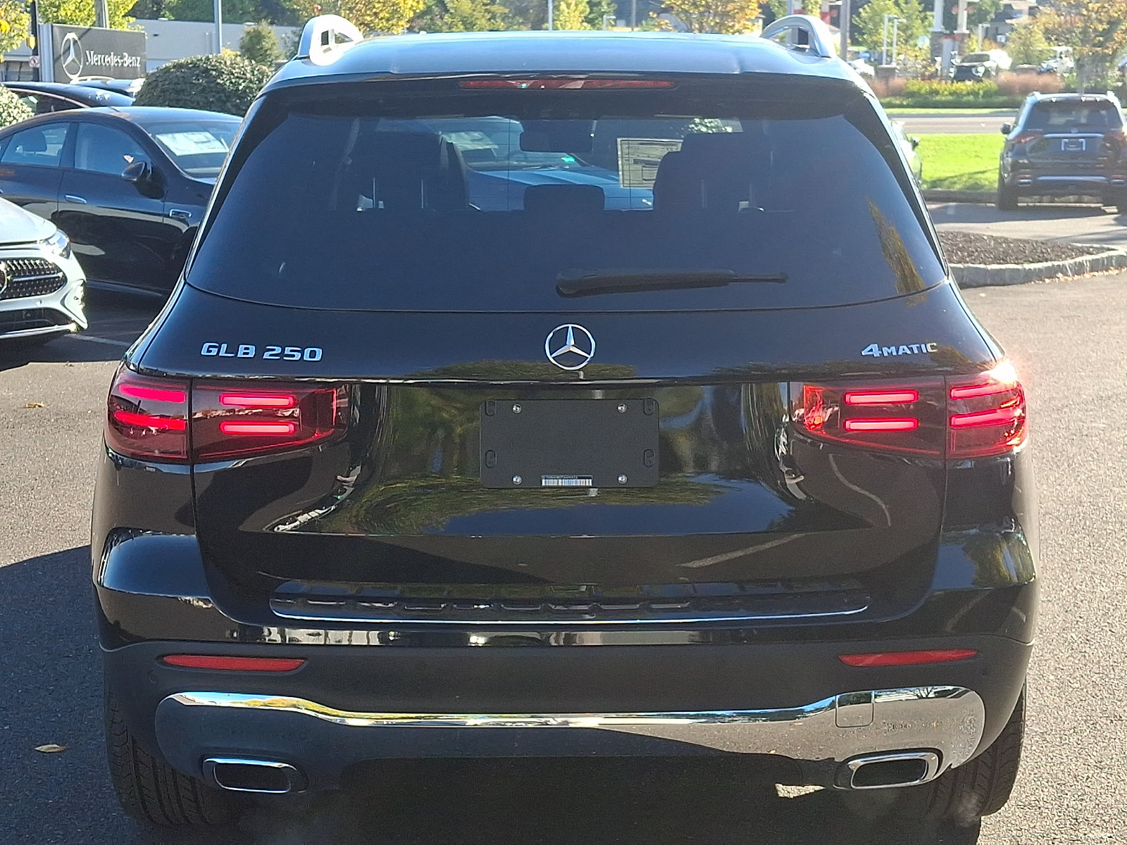 New 2026 Mercedes-Benz GLB 250 4MATIC image 5