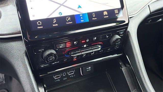 Used 2023 Jeep Grand Cherokee L Limited w/ Luxury Tech Group II image 20