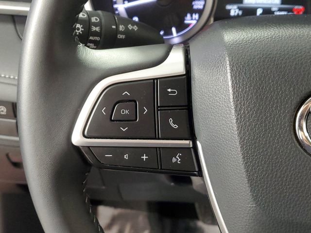 Used 2025 Toyota Highlander XLE image 26