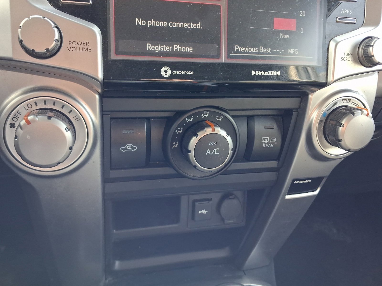 Used 2022 Toyota 4Runner SR5 AWD/4WD image 29