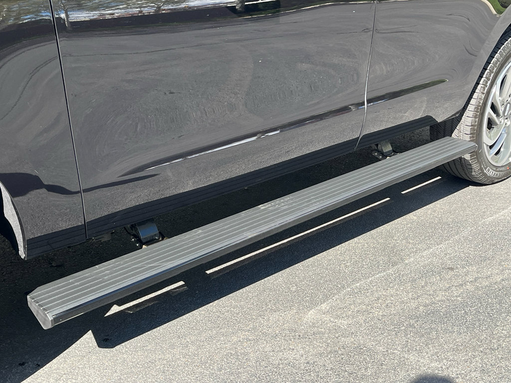 Used 2025 Lincoln Navigator Reserve image 16