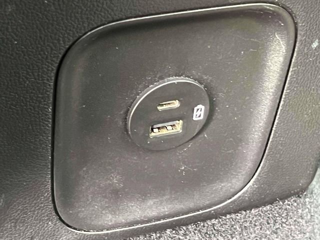 Used 2022 Ford Escape Titanium w/ Titanium Elite Package AWD/4WD image 20