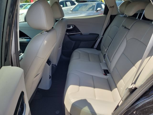Used 2019 Kia Niro Touring FWD image 12
