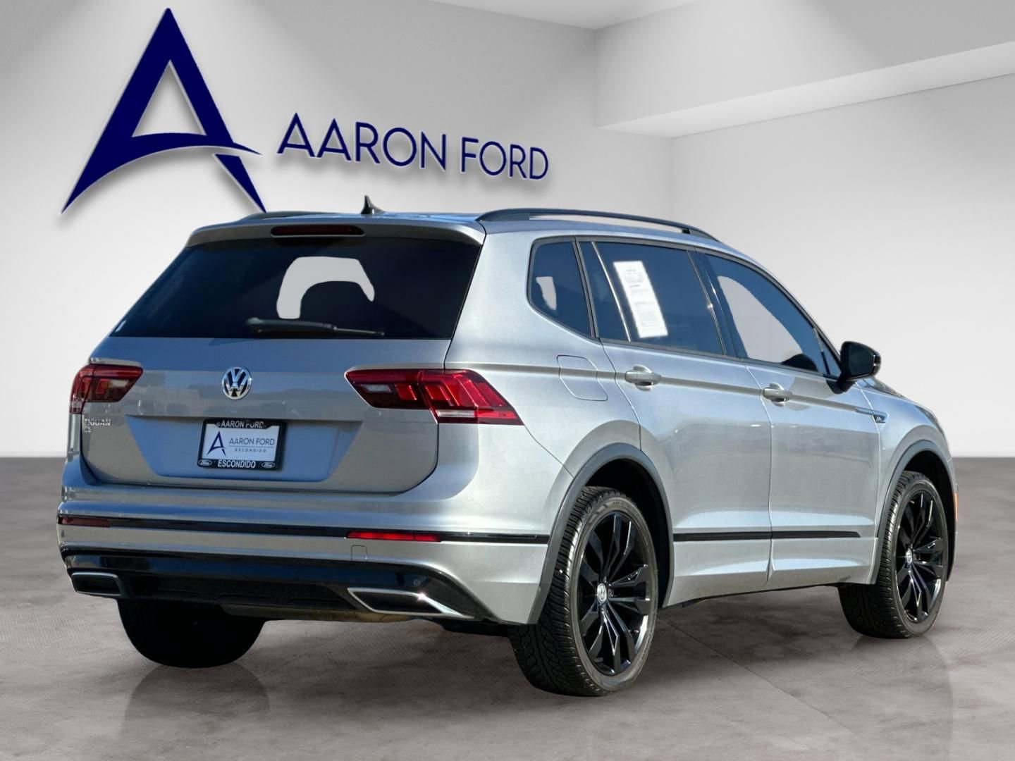 Used 2021 Volkswagen Tiguan SE R-Line image 6