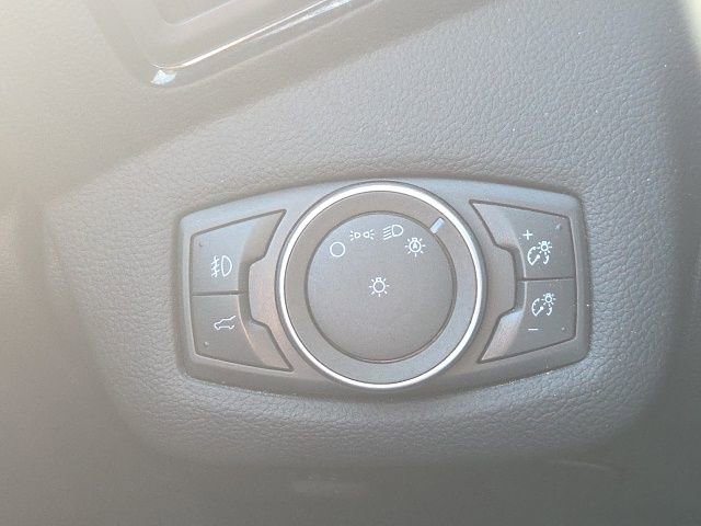 Used 2018 Ford Escape SEL image 30