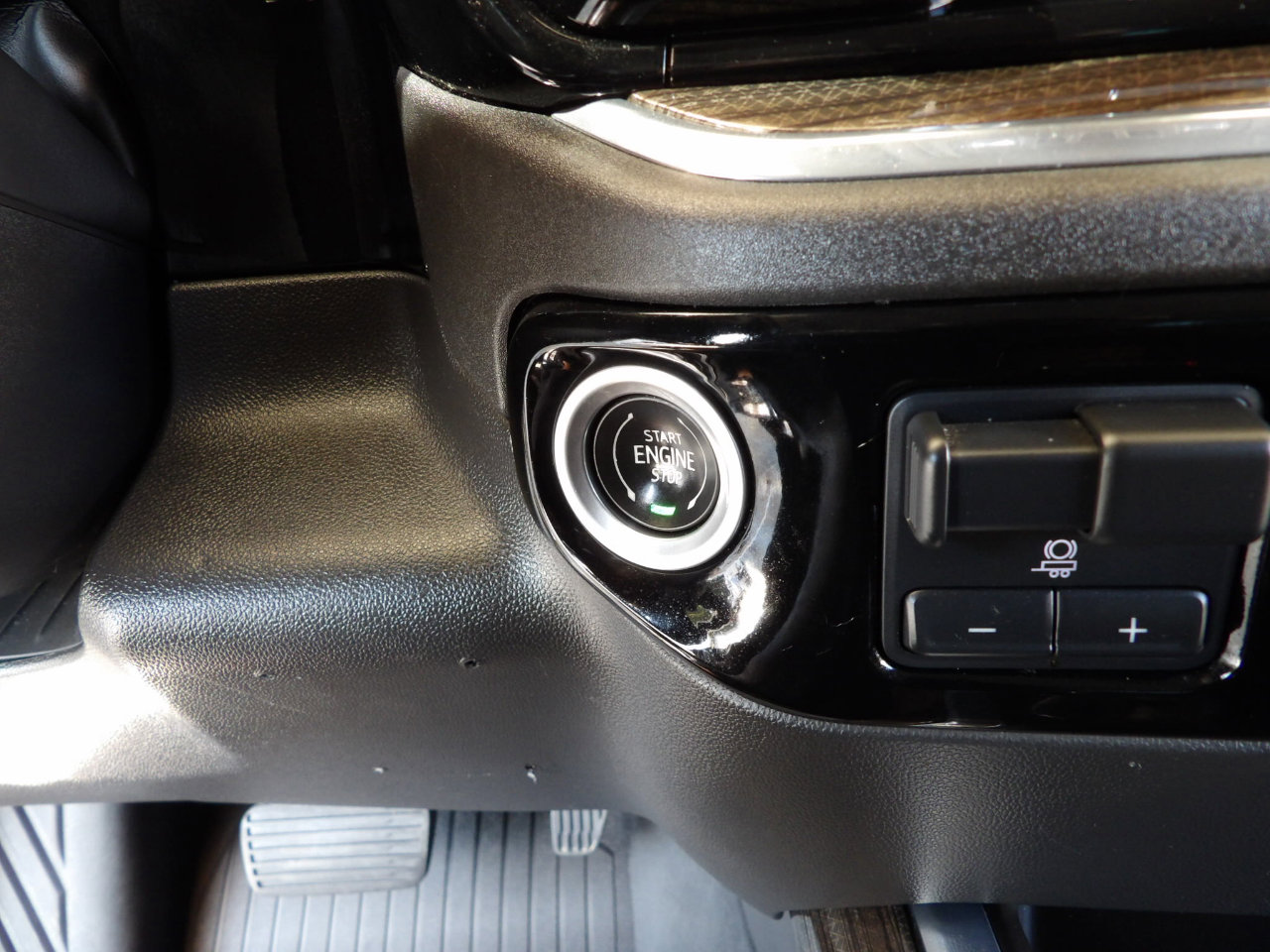 Used 2022 Chevrolet Silverado 1500 LT Trail Boss w/ LT Trail Boss Premium Package image 29