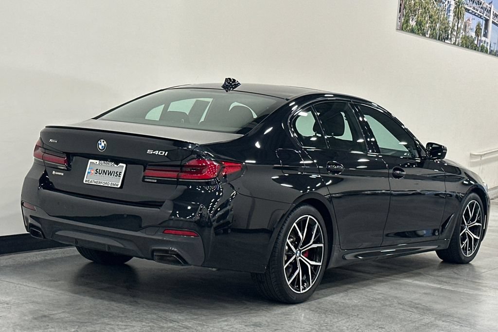 Used 2023 BMW 540i xDrive w/ M Sport Package AWD/4WD image 4