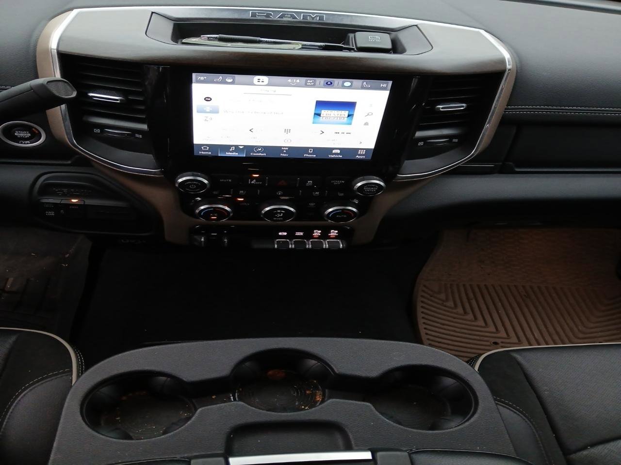 Used 2024 RAM 2500 Laramie w/ Safety Group AWD/4WD image 14