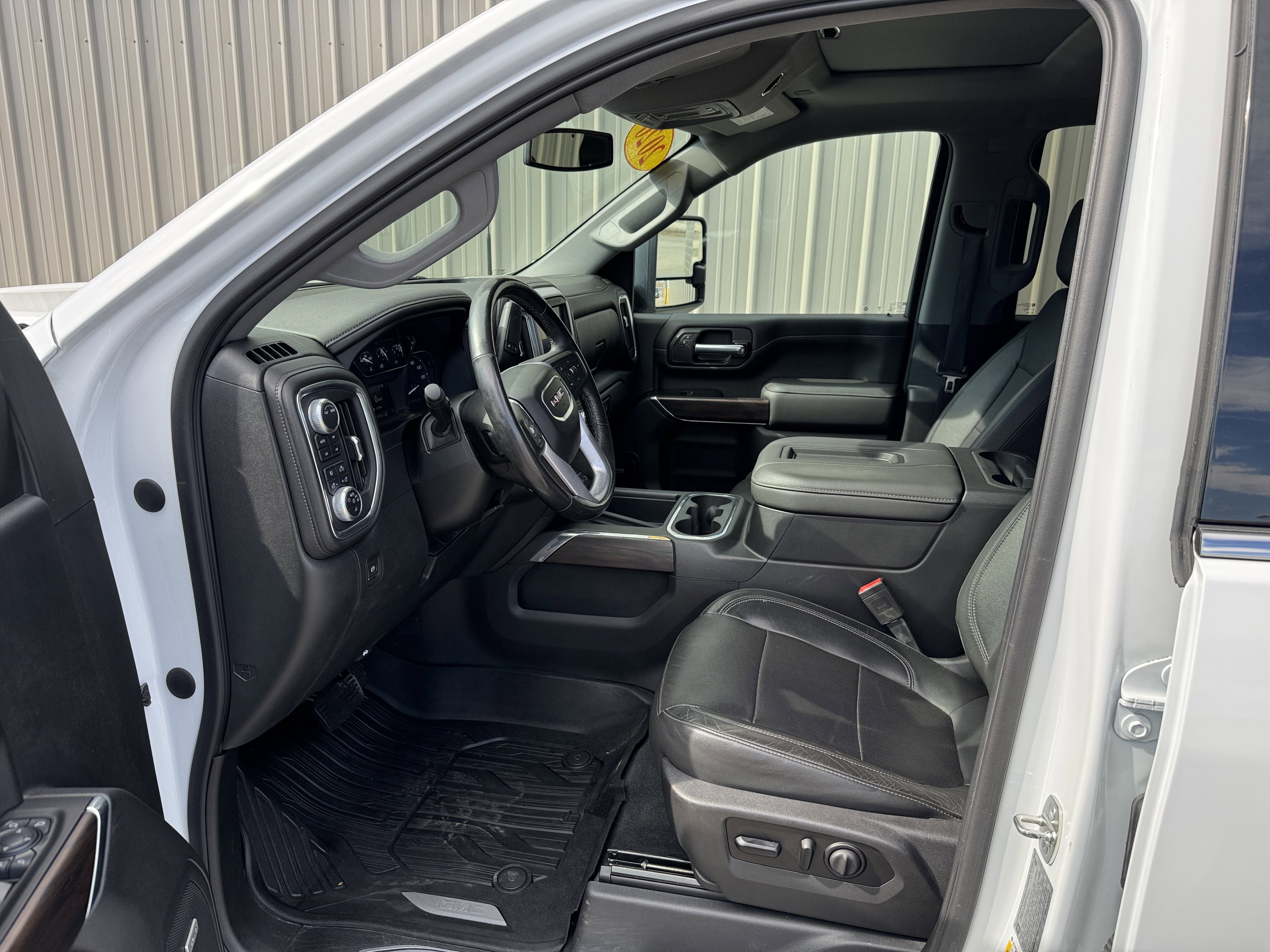 Used 2020 GMC Sierra 2500 SLT w/ SLT Convenience Package image 9