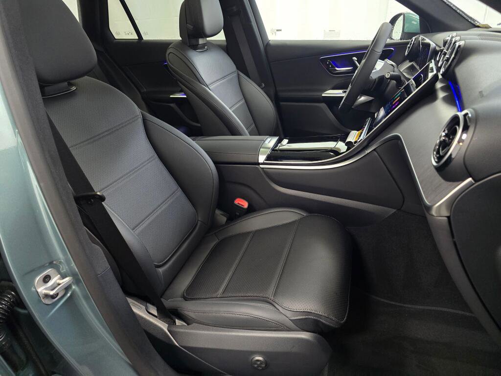 New 2026 Mercedes-Benz GLC 300 4MATIC image 27