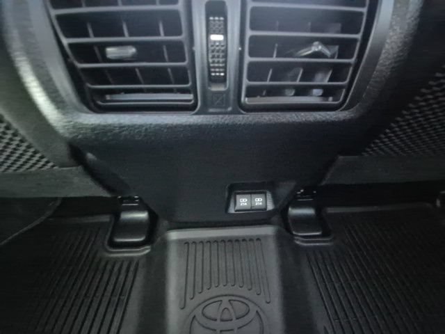 Used 2022 Toyota 4Runner SR5 Premium w/ Moonroof Package AWD/4WD image 15