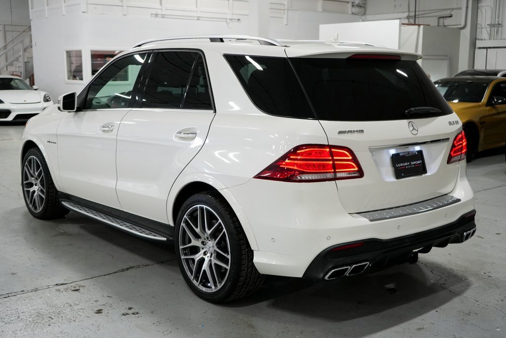 Used 2018 Mercedes-Benz GLE 63 AMG 4MATIC w/ Premium 3 Package image 3