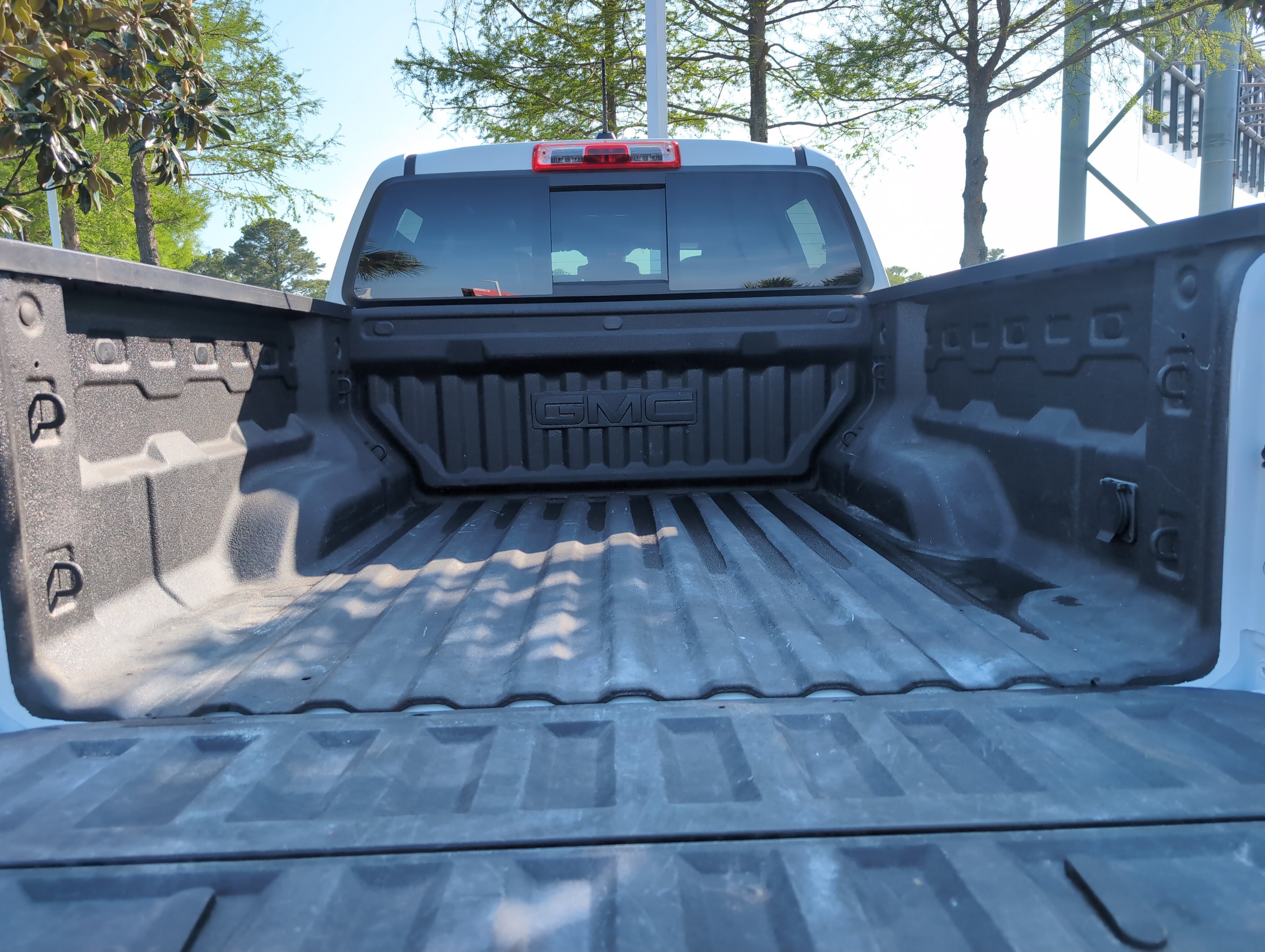 Used 2024 GMC Canyon AT4 w/ AT4 Premium Package AWD/4WD image 30