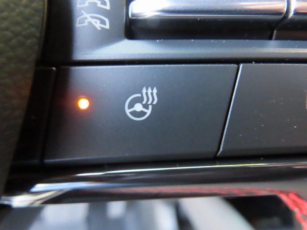 New 2025 Chevrolet Equinox EV RS w/ Convenience Package II AWD/4WD image 14