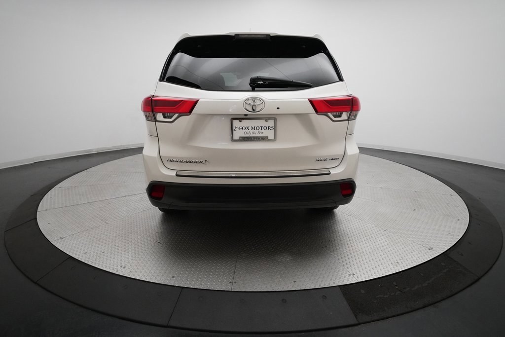 Used 2019 Toyota Highlander XLE image 26