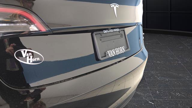 Used 2023 Tesla Model 3 Standard Range image 34