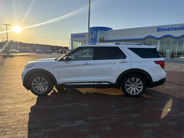 Used 2021 Ford Explorer Limited w/ Equipment Group 301A image 3