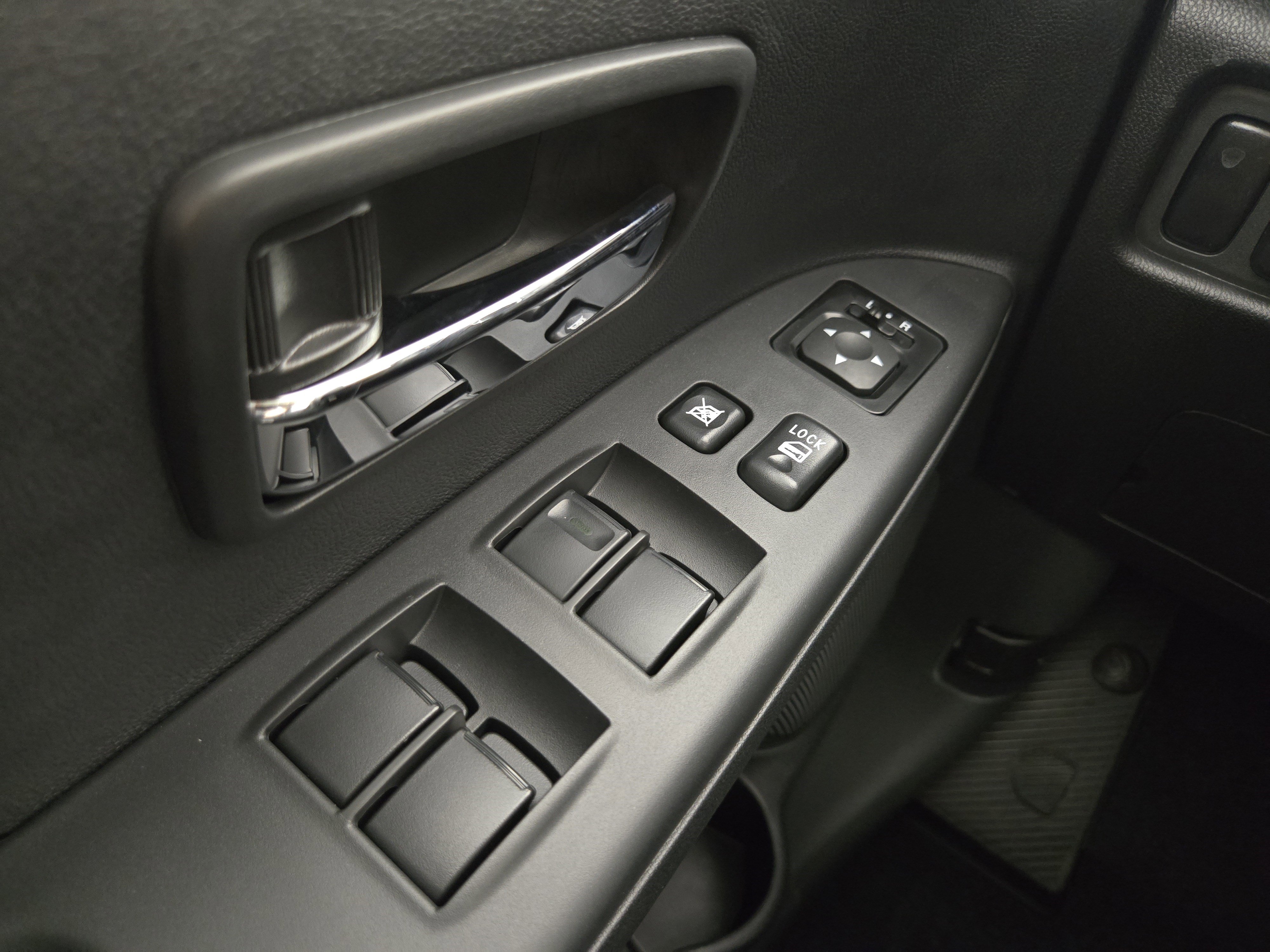 New 2025 Mitsubishi Outlander Sport ES image 26