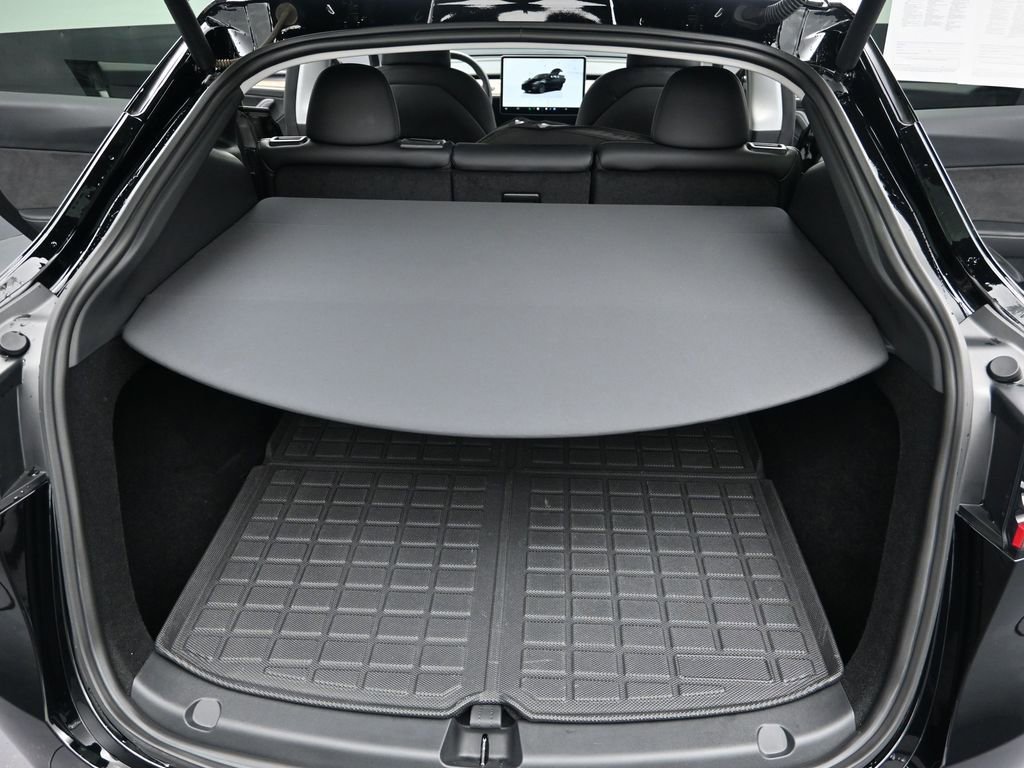 Used 2024 Tesla Model Y Long Range image 25