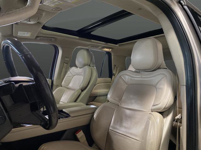 Used 2019 Lincoln Navigator Reserve w/ Cargo Package image 7