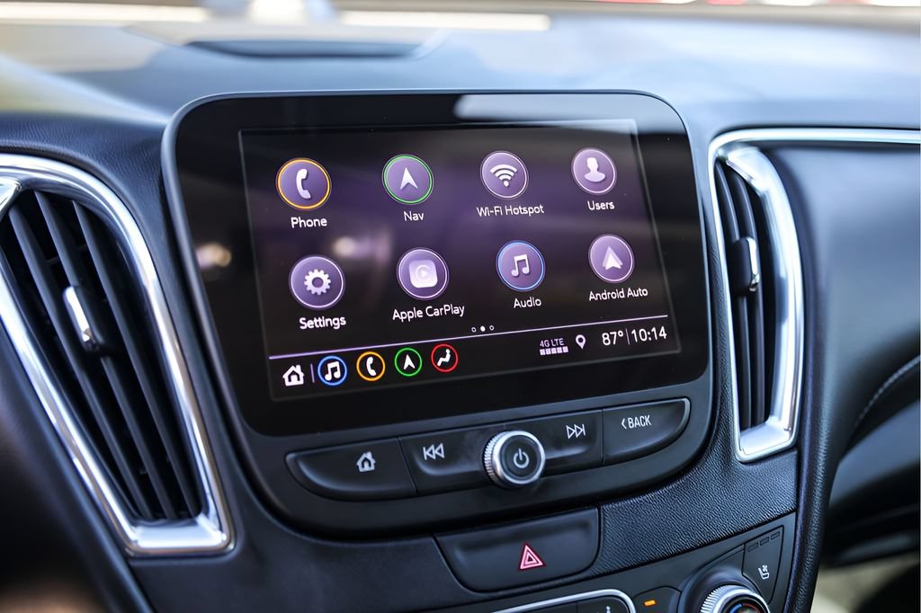 Used 2020 Chevrolet Malibu Premier FWD image 19