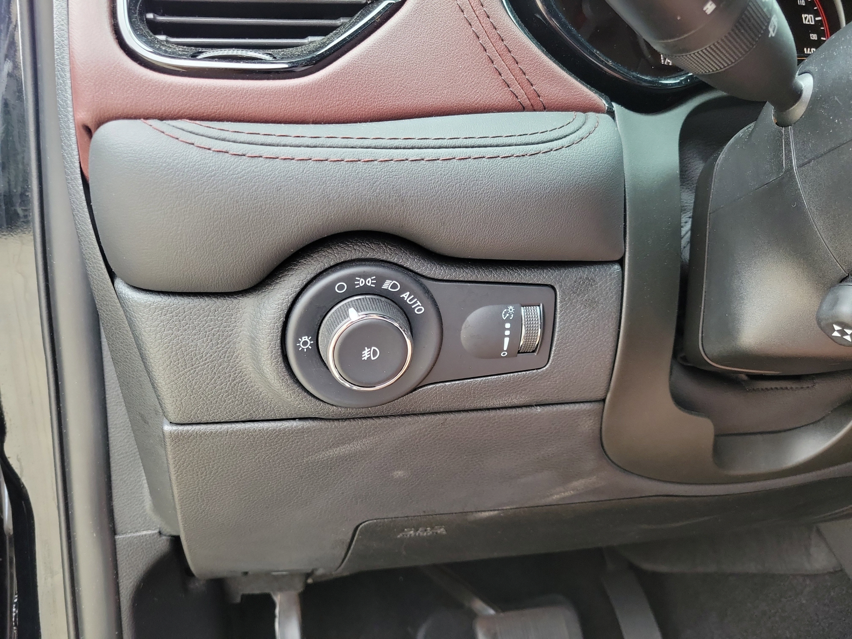 Used 2021 Dodge Durango Citadel RWD image 26