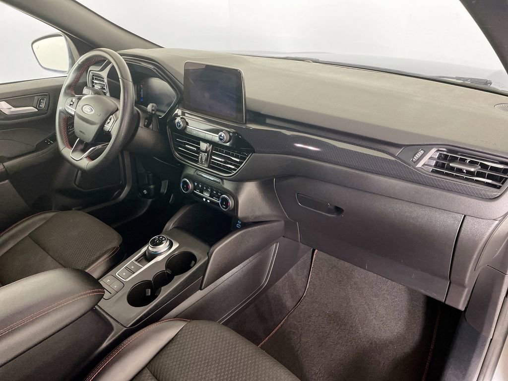 Used 2023 Ford Escape ST-Line image 30