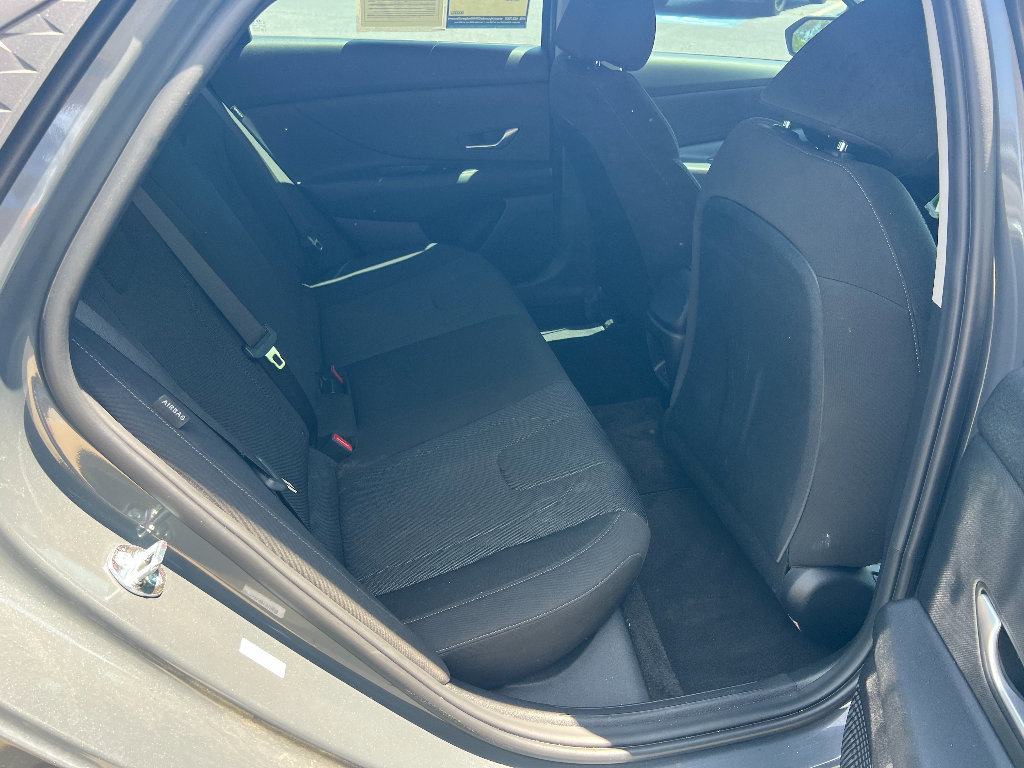 Used 2026 Hyundai Elantra SE image 16