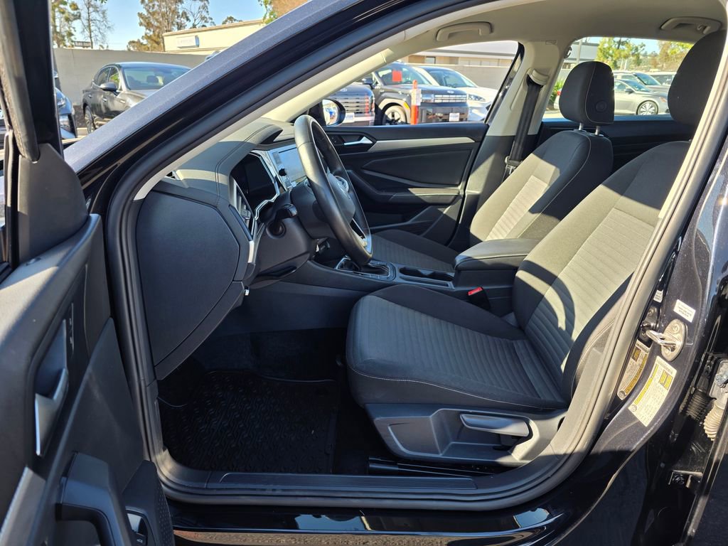 Used 2024 Volkswagen Jetta S image 14