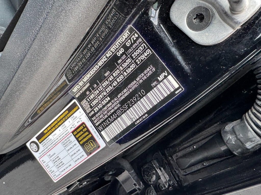 Used 2025 Mercedes-Benz GLC 300 4MATIC image 22