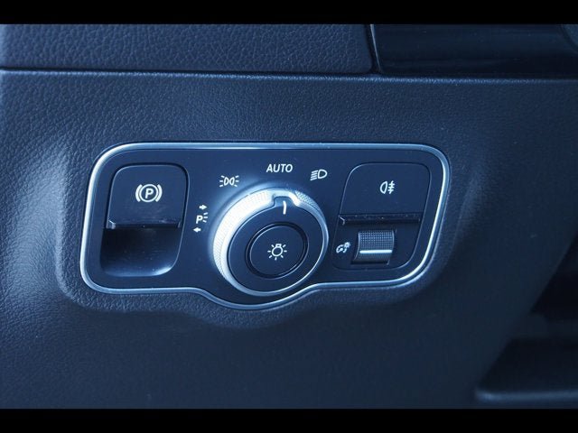 Used 2021 Mercedes-Benz GLA 250 4MATIC image 23