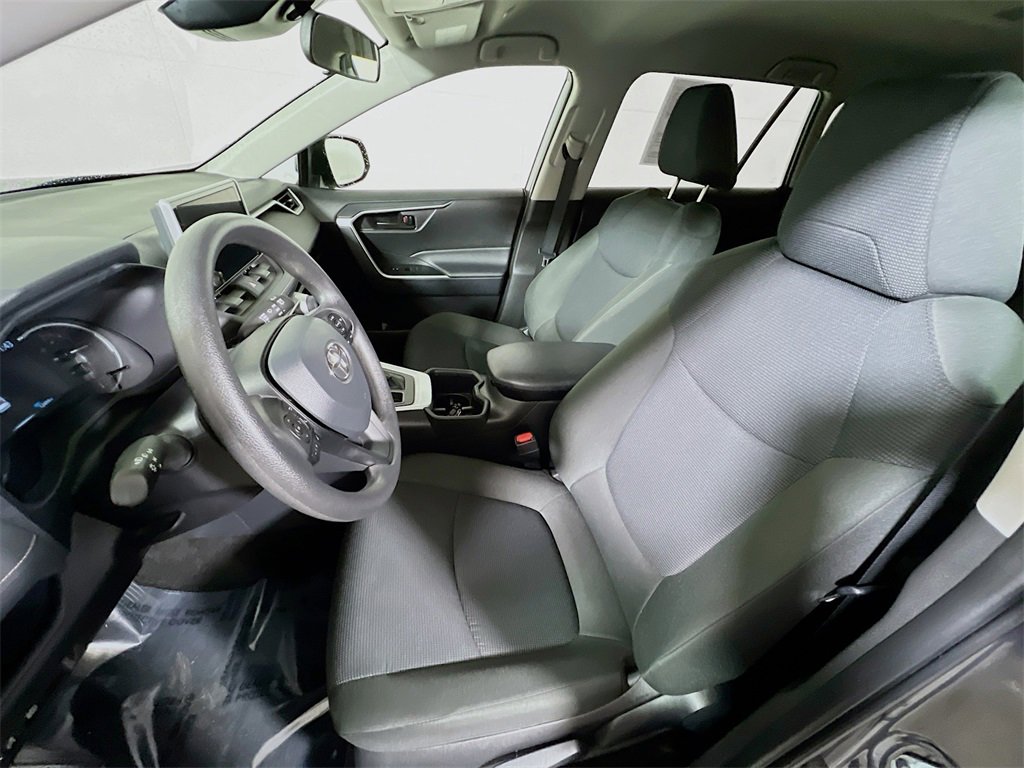 Certified 2025 Toyota RAV4 LE image 18