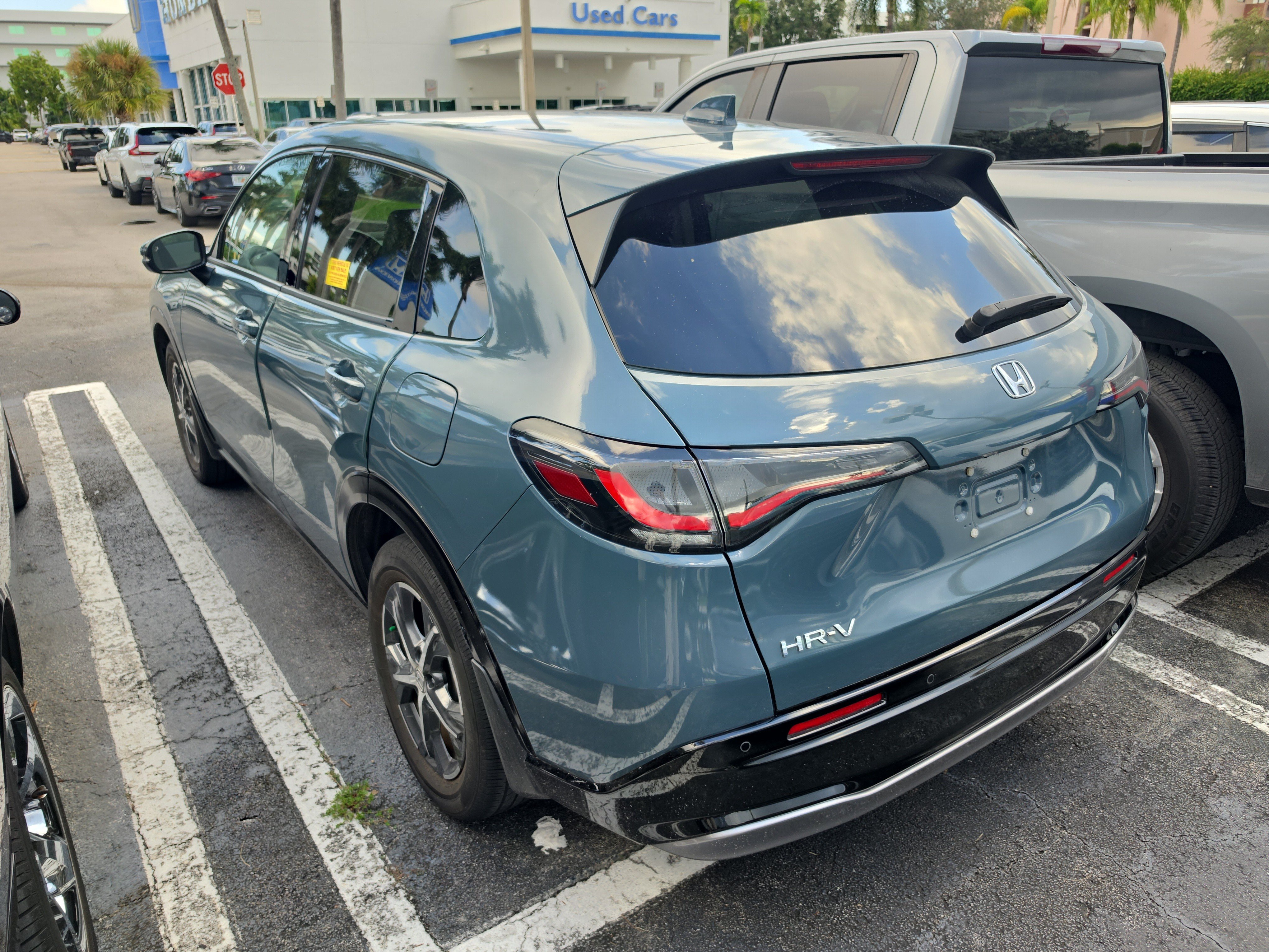 Certified 2024 Honda HR-V EX-L image 3