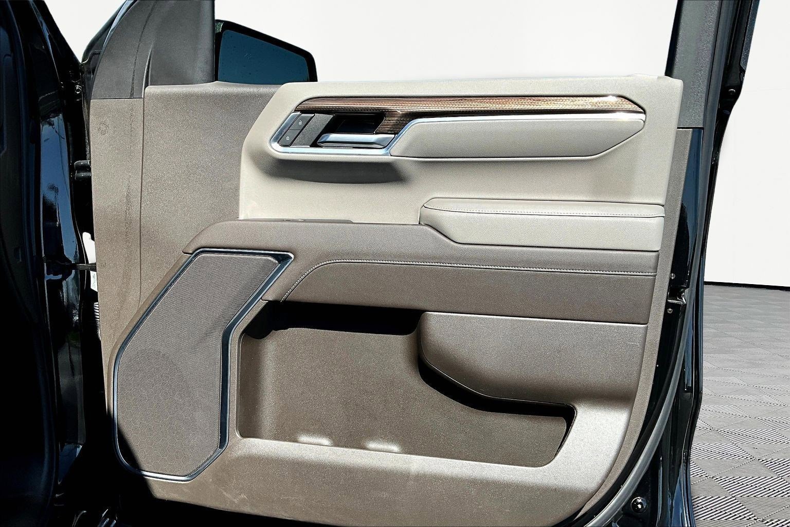 Used 2022 Chevrolet Silverado 1500 RST AWD/4WD image 29