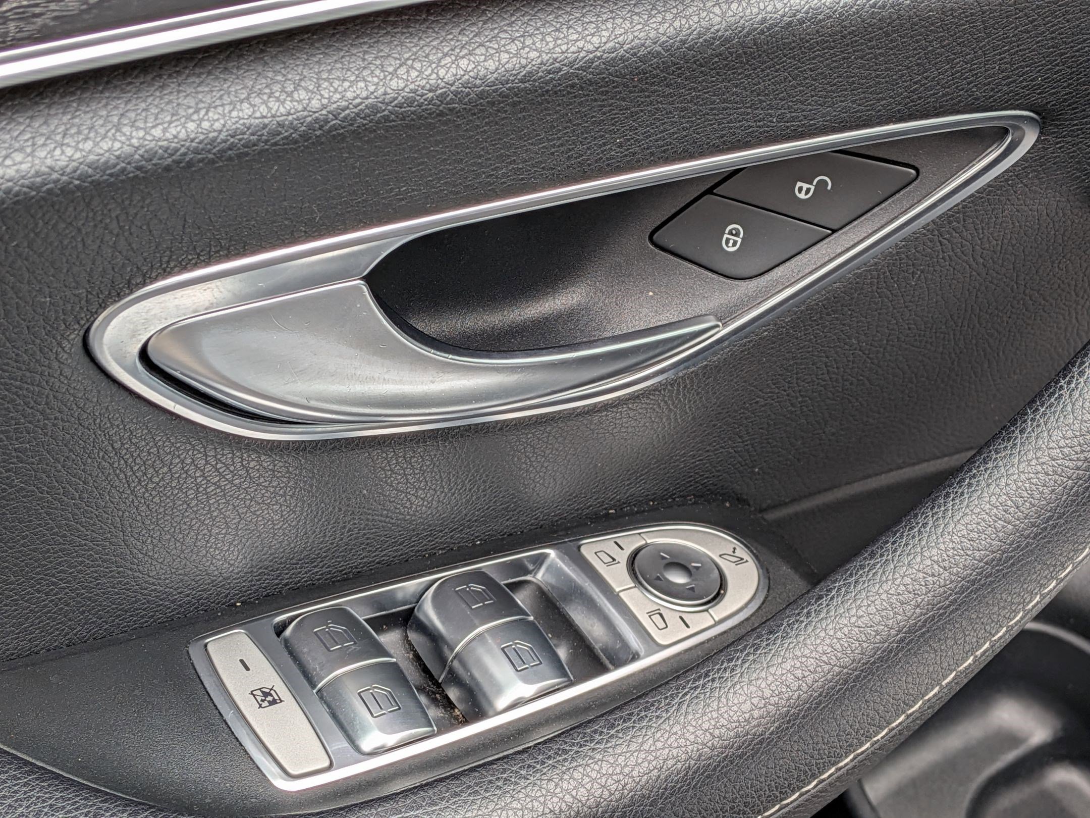 Used 2018 Mercedes-Benz E 300 4MATIC image 16