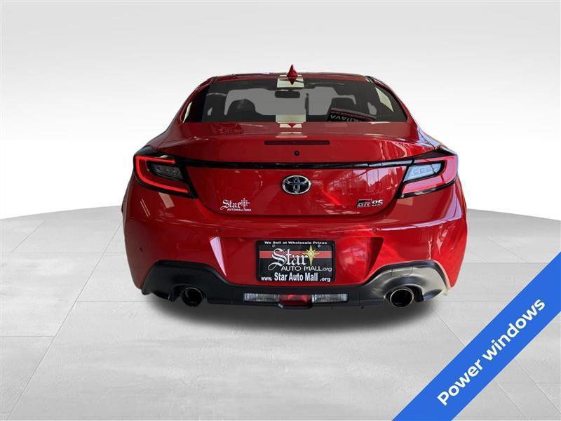 Used 2022 Toyota GR86 w/ ALL Weather Mat Package (TMS) RWD image 5