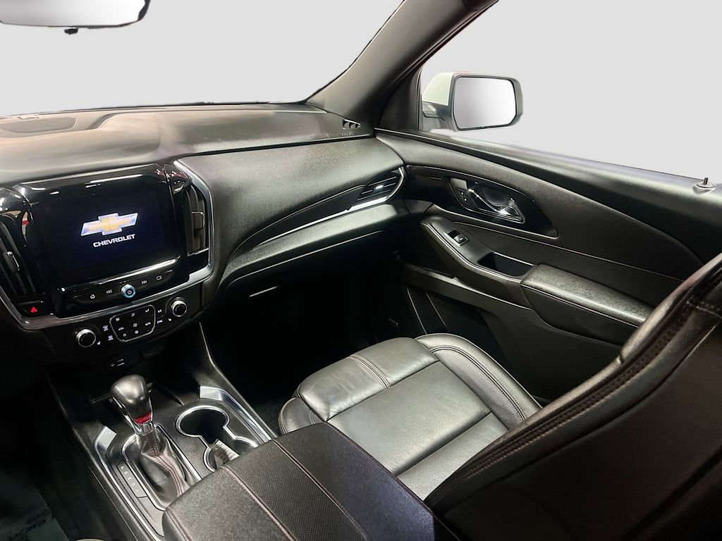 Used 2022 Chevrolet Traverse RS w/ LPO, Floor Liner Package image 25