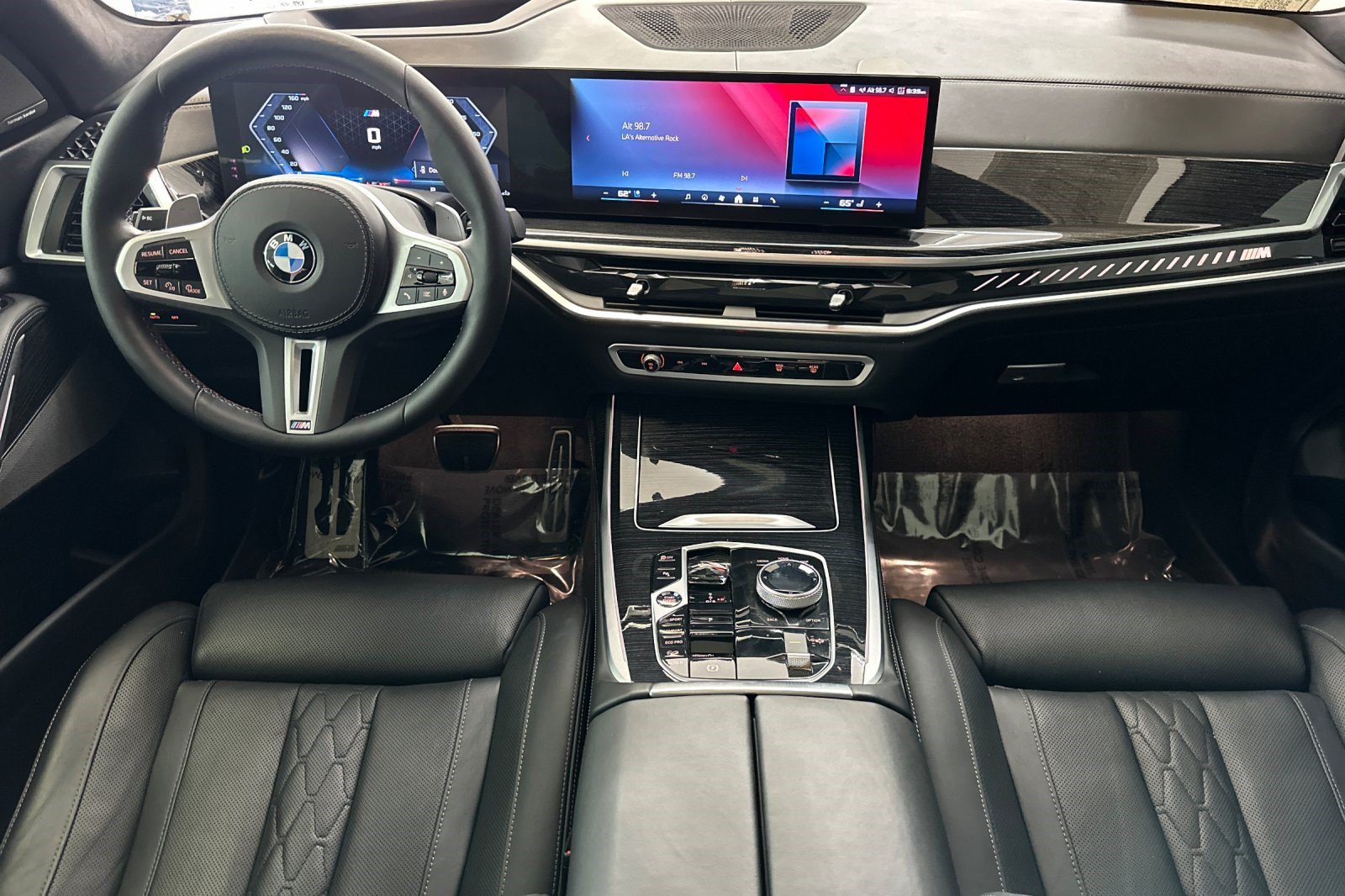Certified 2025 BMW X7 M60i AWD/4WD image 28