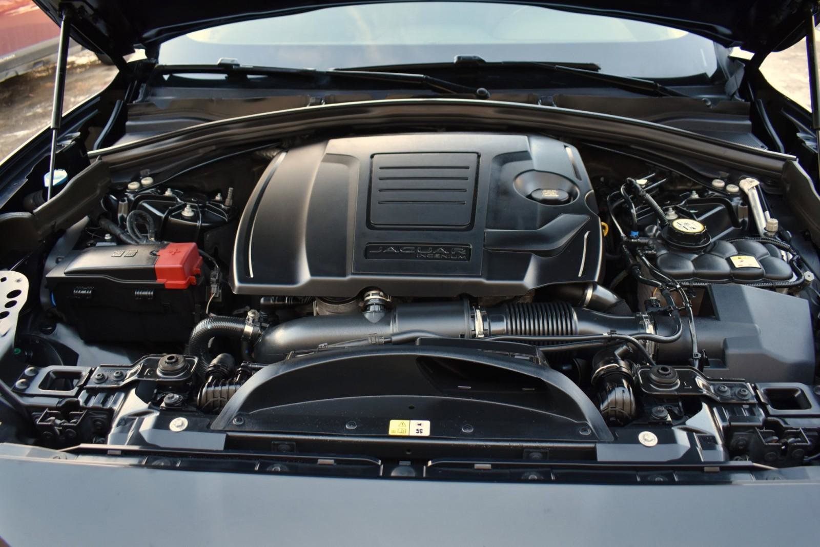 Used 2019 Jaguar F-PACE Prestige image 50