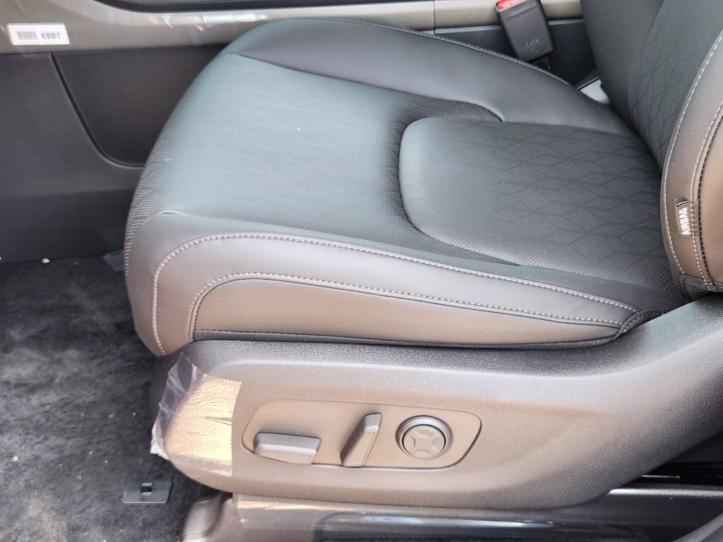 New 2026 Kia Carnival FWD image 8